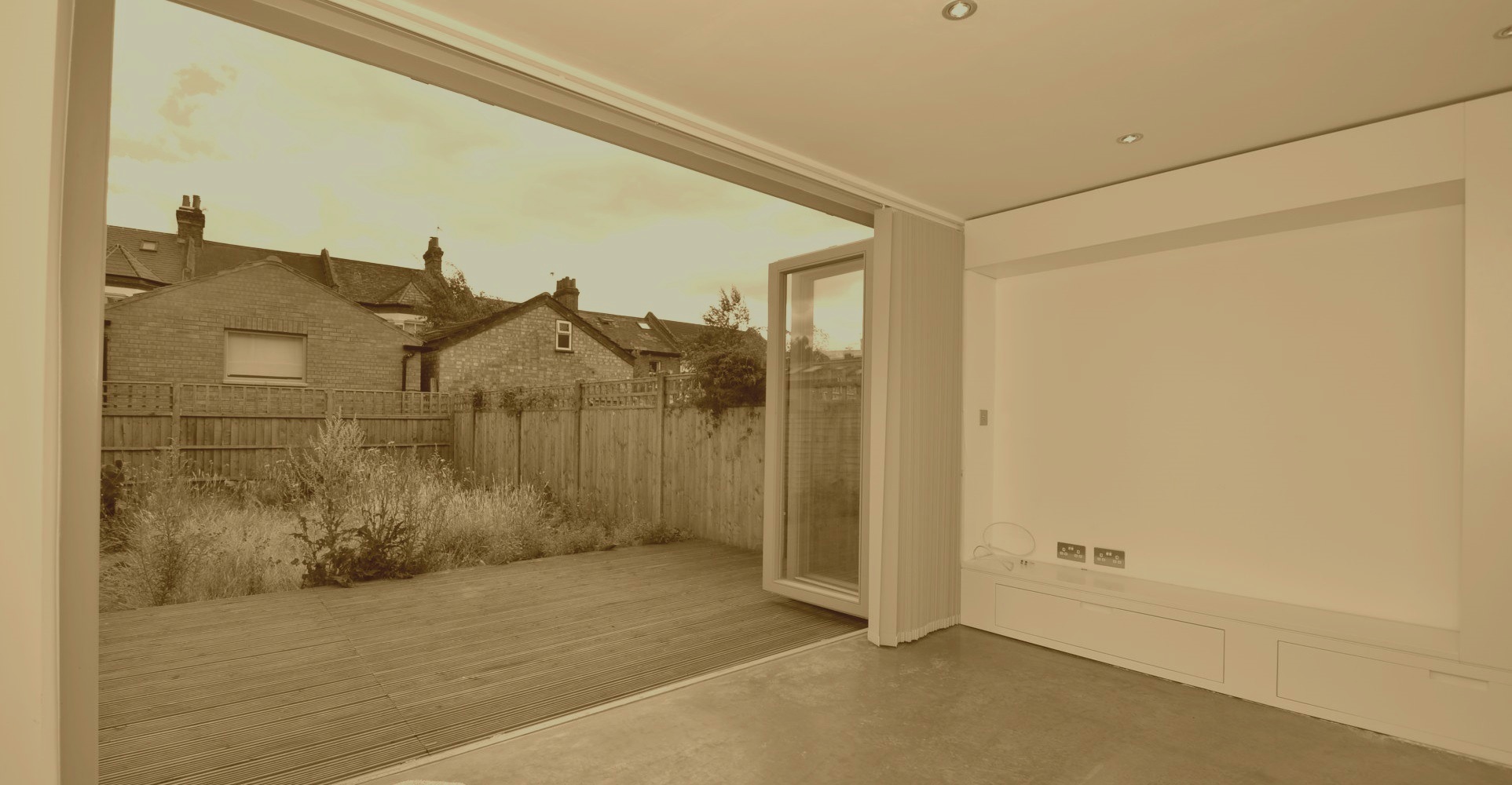 Slider, Glaziers in Tilbury, East Tilbury, West Tilbury, RM18